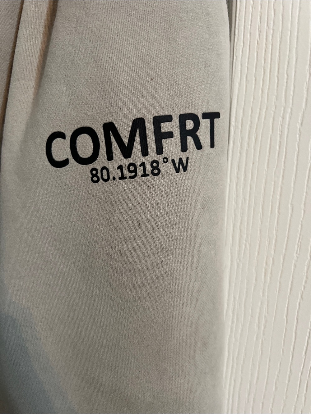 COMFRT Men's Beige Jogger Sweatpants – Elastic Waist & Cuffed Ankles - Picture 2 of 5